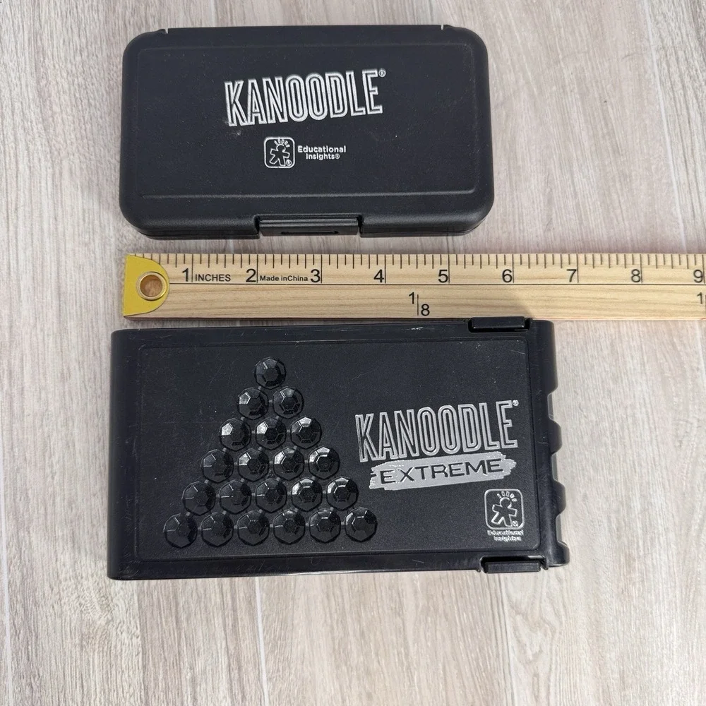 Kanoodle Educational Insights Extreme Brain Teaser Puzzle Game Travel Size Compl